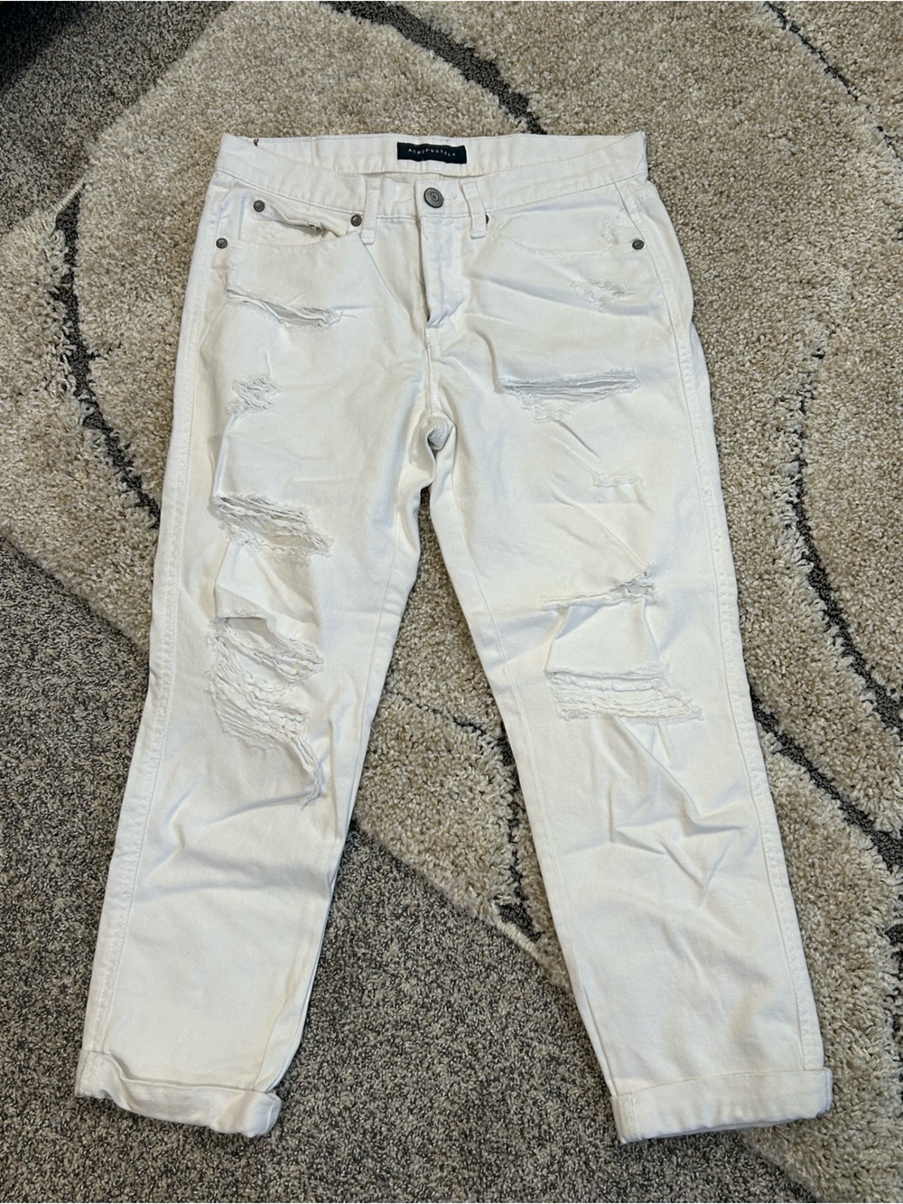 Aeropostale Women’s Distressed White Denim Capri Jeans Size 4